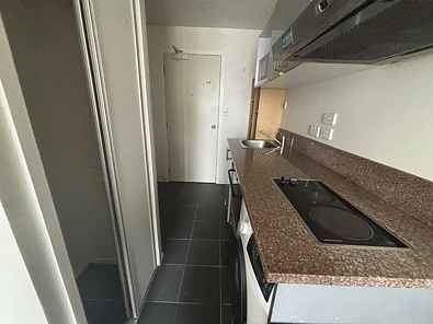 Unfurnished Studio Apartment Water included