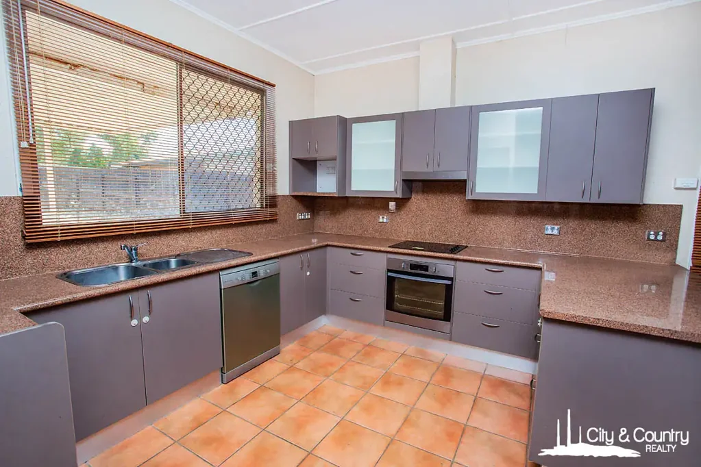 2 Southdown Avenue, Mount Isa, QLD 4825