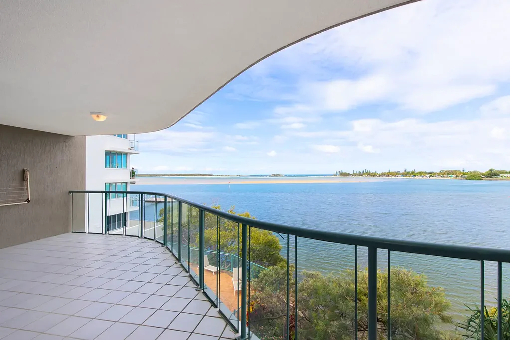 Outstanding River & Ocean Views Walking Distance From Cotton Tree Ensplanade