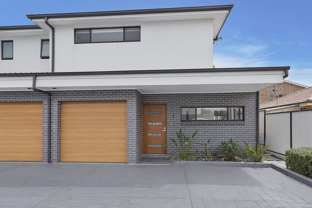 The Entrance 4कमरा Stylish coastal living in a prime location