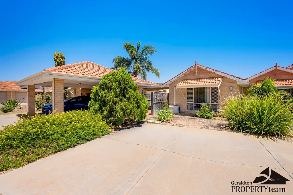 Bluff Point 2 Bedroom Heading Affordable Coastal Living - Walk to Everything