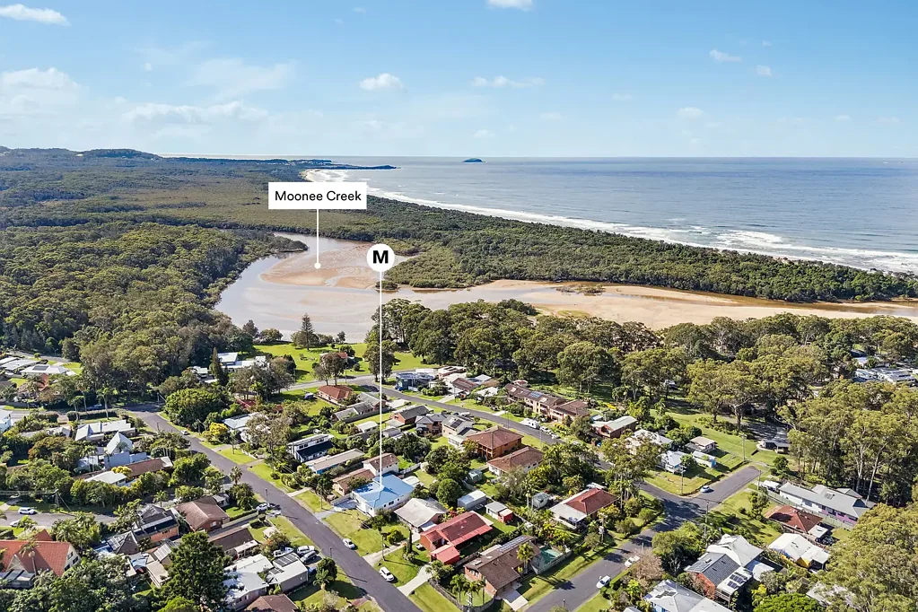 Moonee Beach 4ਬੈੱਡਰੂਮ A Fully Renovated Coastal Family Retreat