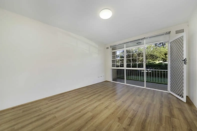 4/9 Carr Street, Coogee, NSW 2034, 2 Bedrooms, 1 Bathrooms, Apartment