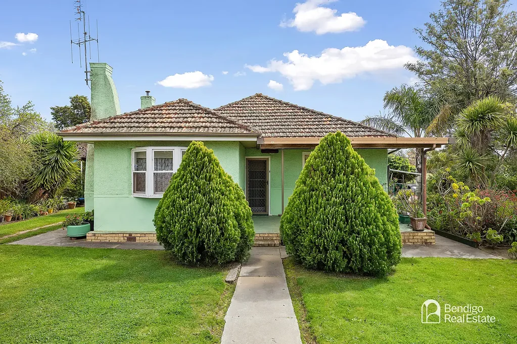 Eaglehawk 3Kwarto Over Half an Acre and Original Home Near the Lake