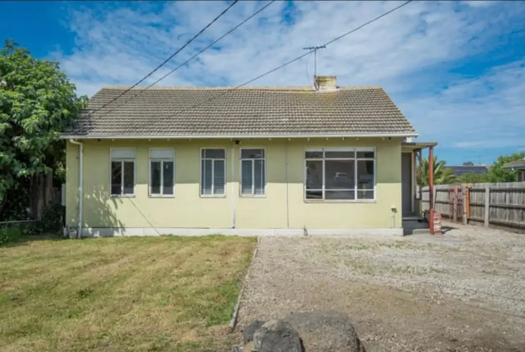Spacious 4 Bedroom Family Home for lease- Broadmeadows