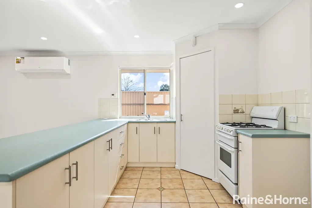 Blakeview 3कमरा Price adjusted! Fantastic value for this beautiful home!