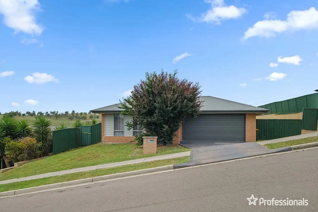 4 Bedroom Home in Eastbrook Links