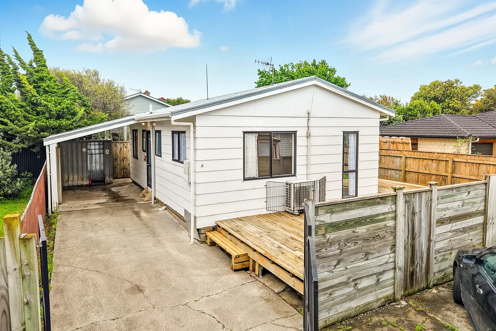 Takaro 2침실 Immediate possession - Call to view!