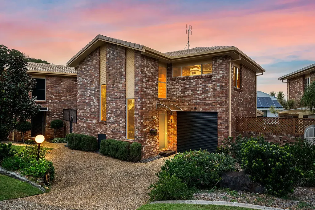 Buderim 3房  Renovated Buderim Townhouse in Boutique Complex with Village Convenience