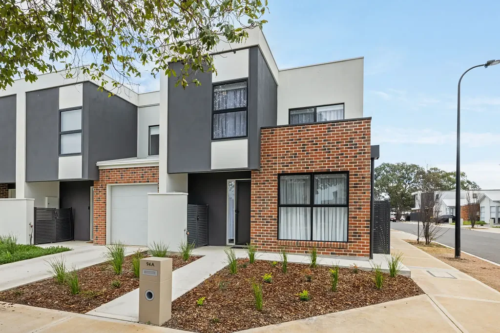 Blair Athol 3房  Contemporary Courtyard Townhouse Living!