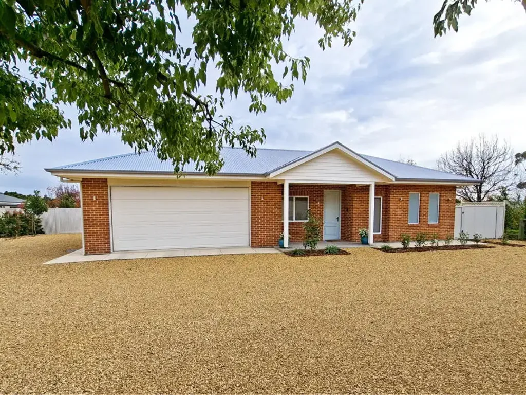 Murray Bridge East 4 Bedroom Premier as New Build on Large Allotment