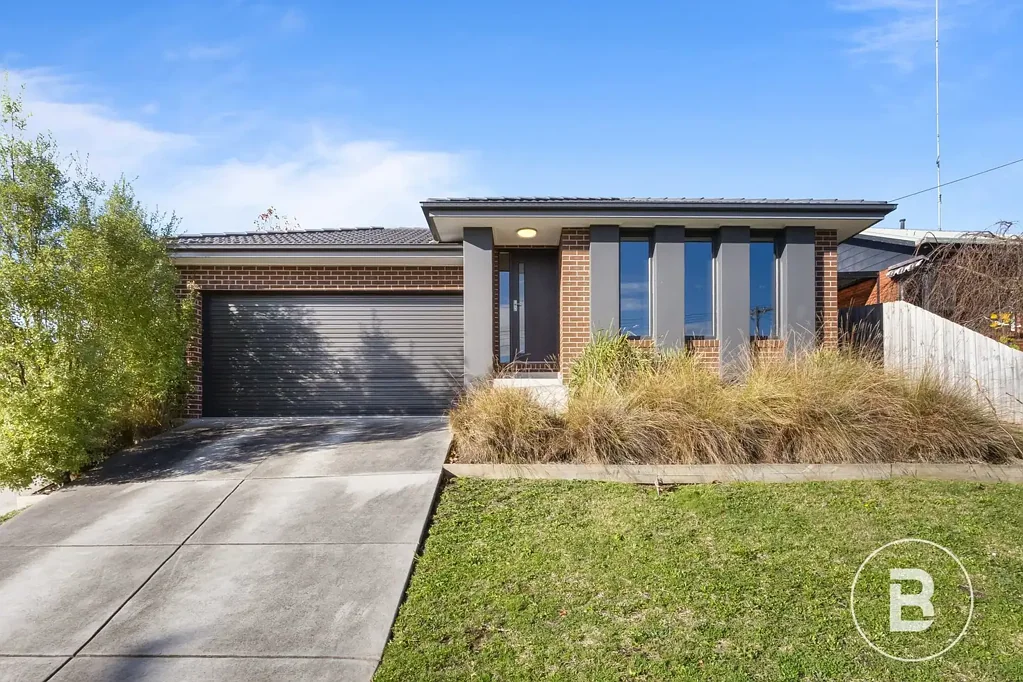 CENTRAL FOUR BEDROOM HOME AWAITS!