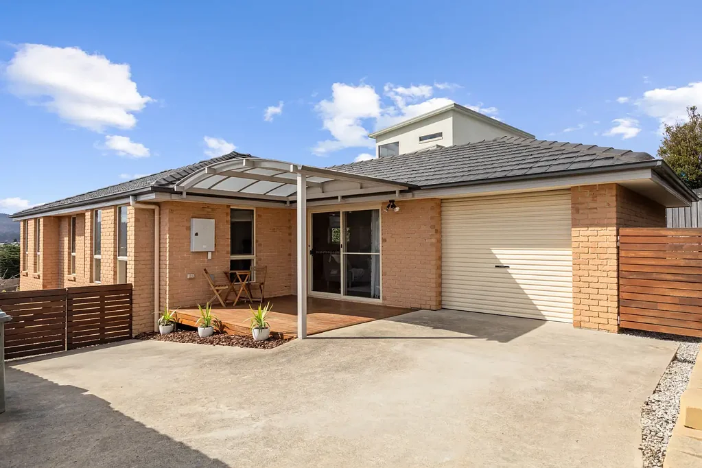 2/4 Gosling Grove, Legana, TAS 7277