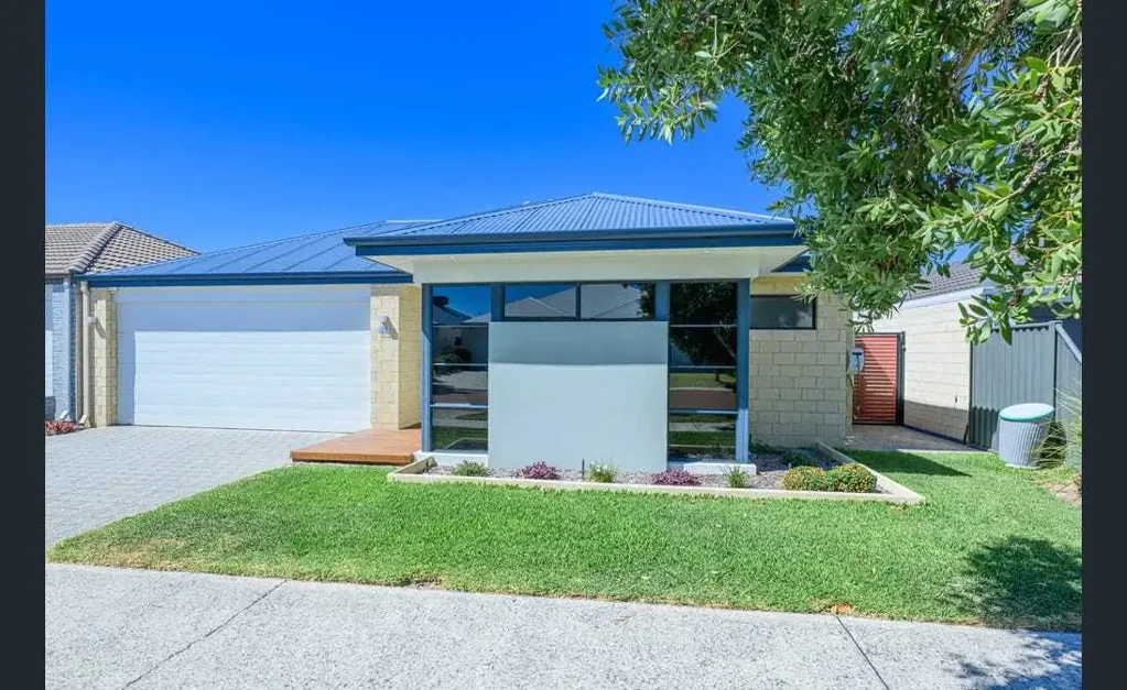 Stylish Family Living with Flexible 4th Bedroom Option in the Heart of Harrisdale