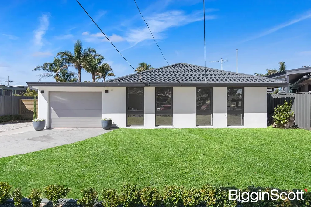 Luxury Coastal Living in the Heart of Seaford