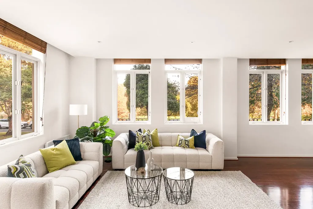 East Melbourne 3कमरा Park facing Prestige