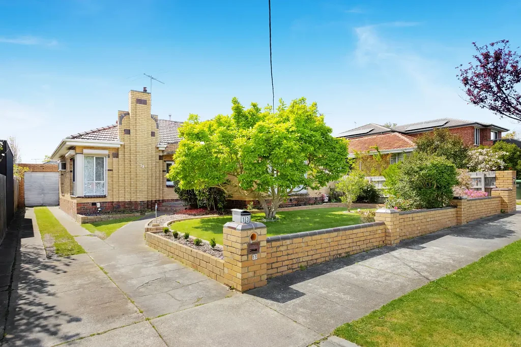 Classic 4 bedroom Family Home Gem