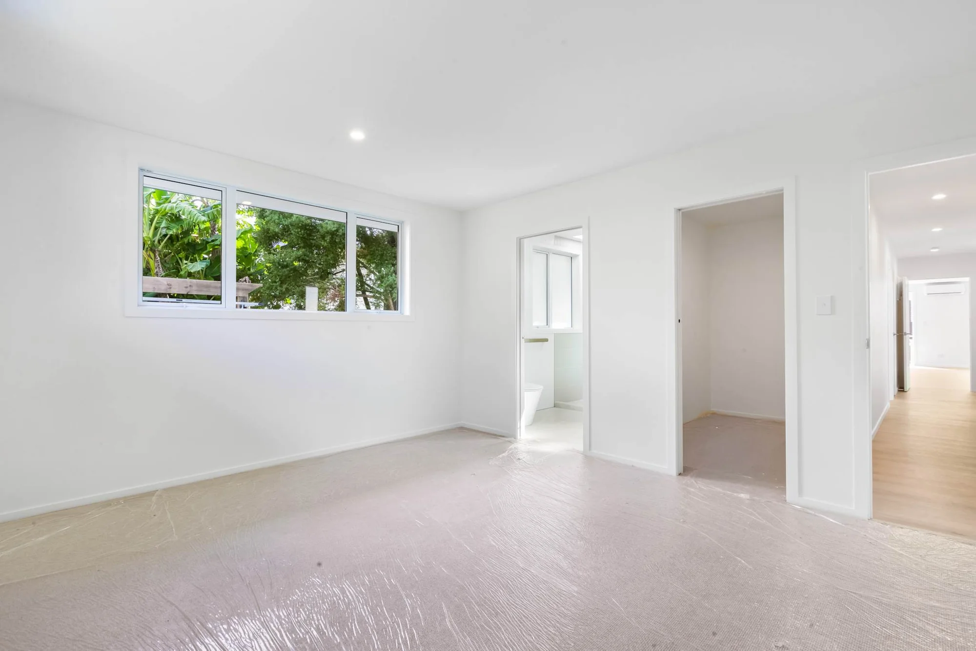 Kelston 4Habitaciones Single-Level Living Done Right