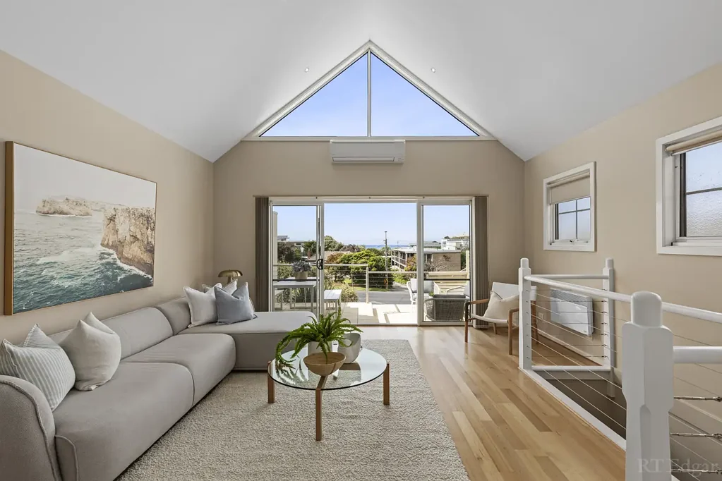 Ocean Grove 3房  Ocean View Retreat In The Heart Of Town