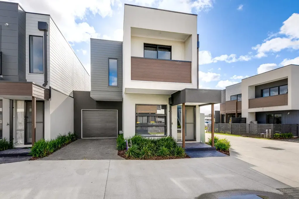 Townhouse Living in Potters Grove!