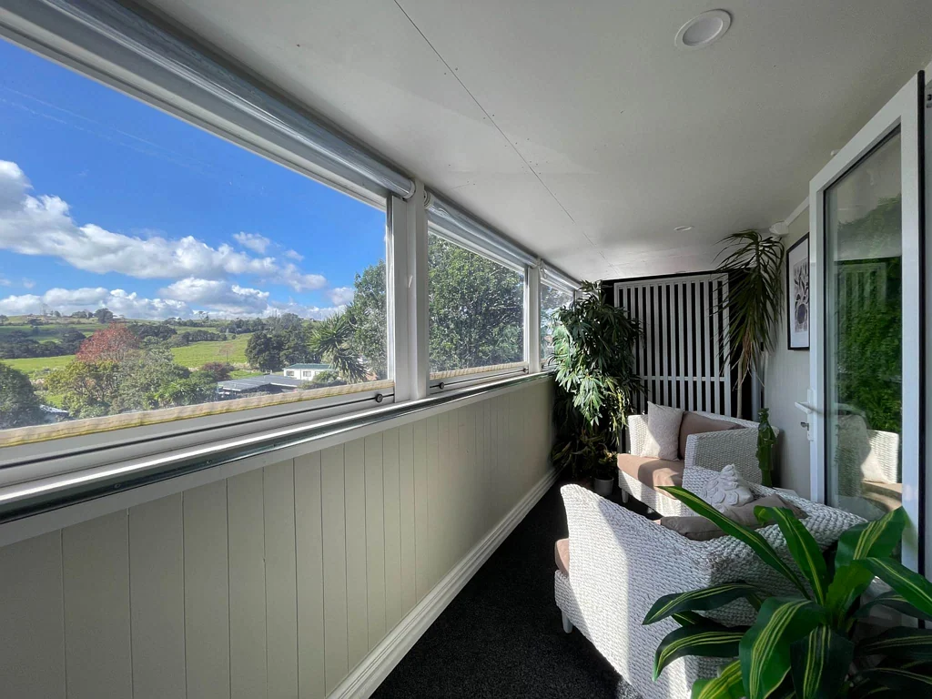 Modern Family Living with Exceptional Entertai...
