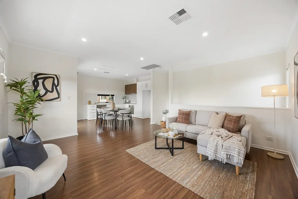 Adelaide 3房  Stunning Updated Townhouse with Amazing Views In the Fantastic Market Precinct!