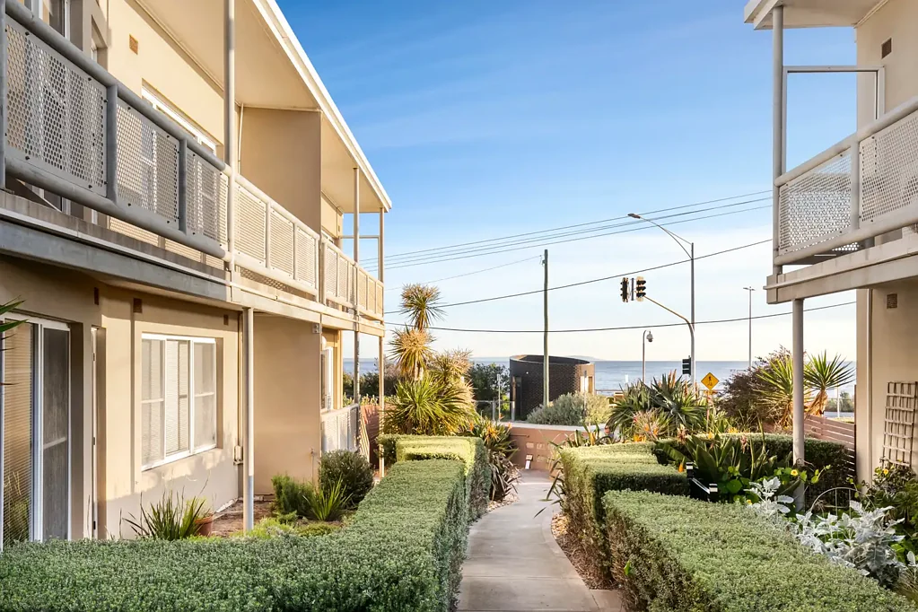 Parkdale 2બેડરૂમ Perfect Starter or Investment with Bay Views