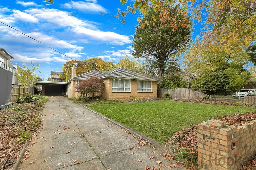 7 Bedroom in a Central Location!