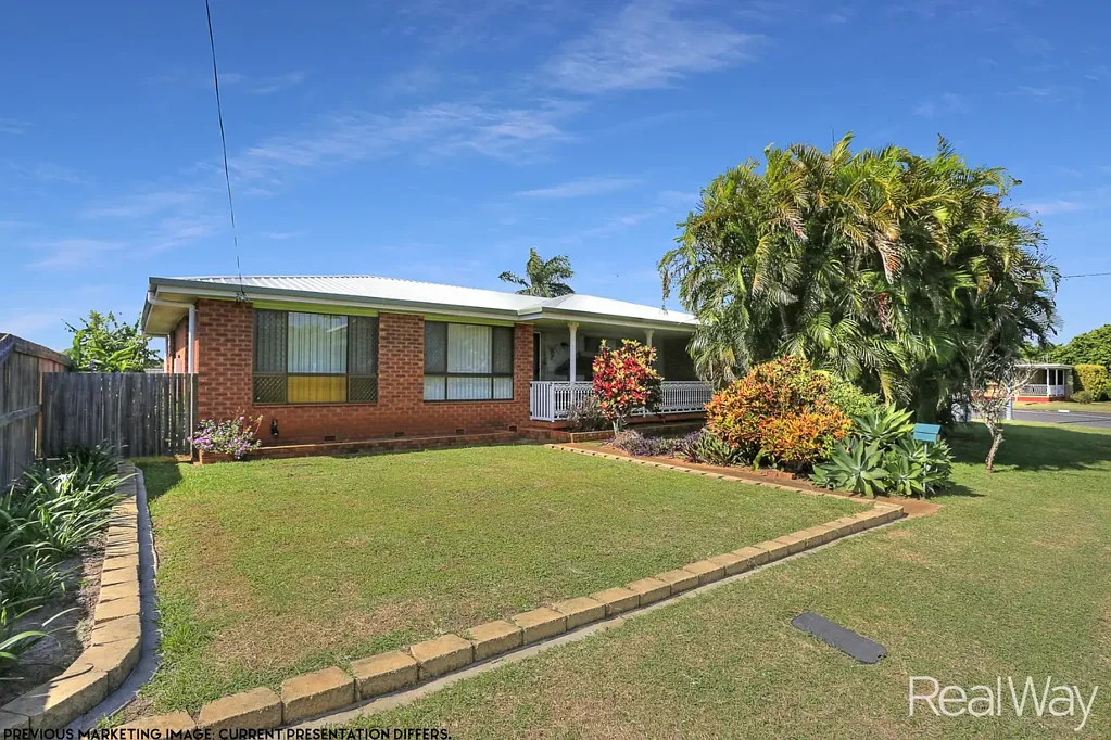 Kalkie 4房  Quality Built Lowset Brick Home with Flexible Living Arrangements!