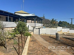 16 Plester Street, Port Denison