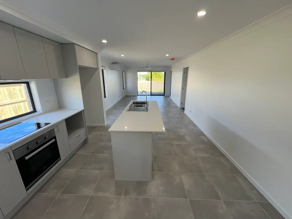 BRAND NEW HOME IN YAMANTO!