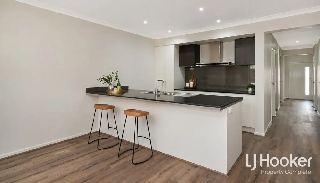 Style, Convenience & Plantation Homes Quality - Quiet Locale