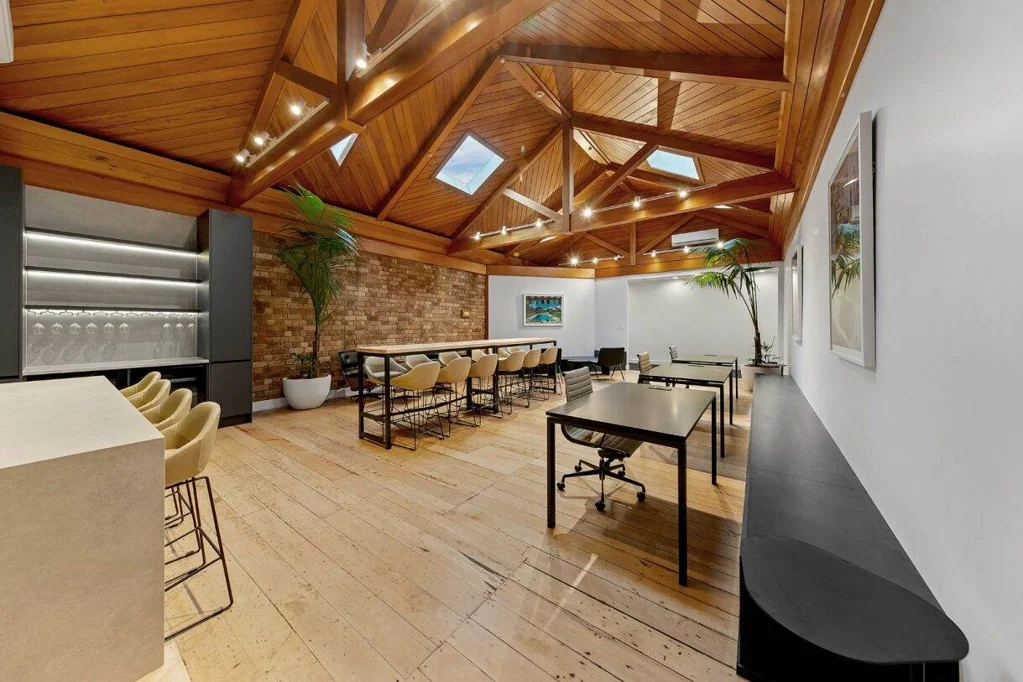 Auckland Central NEWLY REFURBISHED CHARACTER CBD OFFICE SUITES