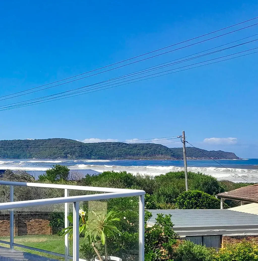 Umina Beach 3chambre Beachside Townhouse  just 40 Metres to Beachfront with Expansive Water Views