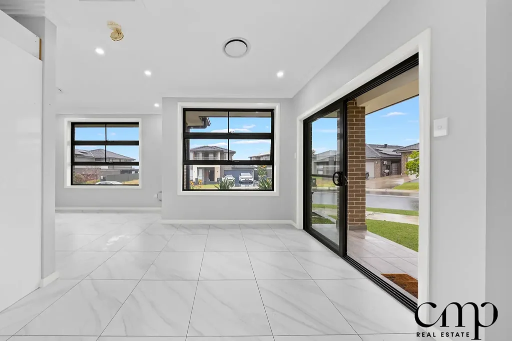 Modern 1-Bedroom Granny Flat with Private Yard