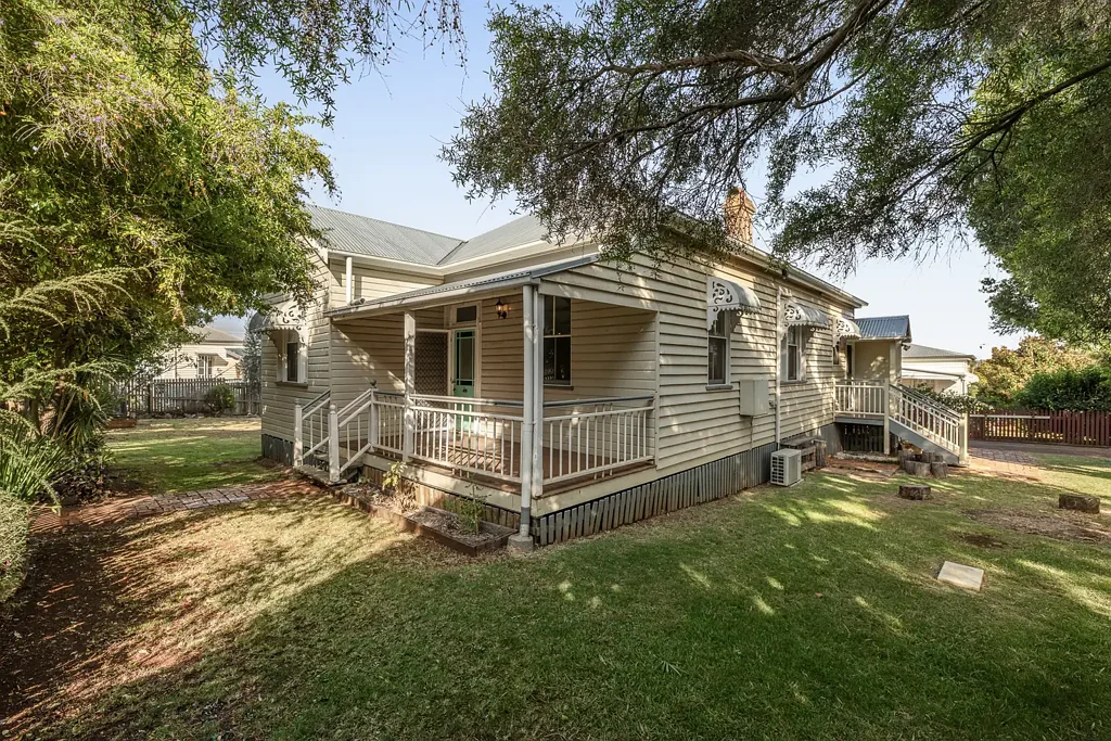 169 Mackenzie Street, Rangeville, QLD 4350