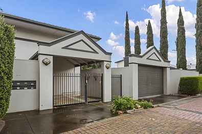 Joslin 1Moenga Stylish Inner-City Living | Impressive 1-Bedroom unit
