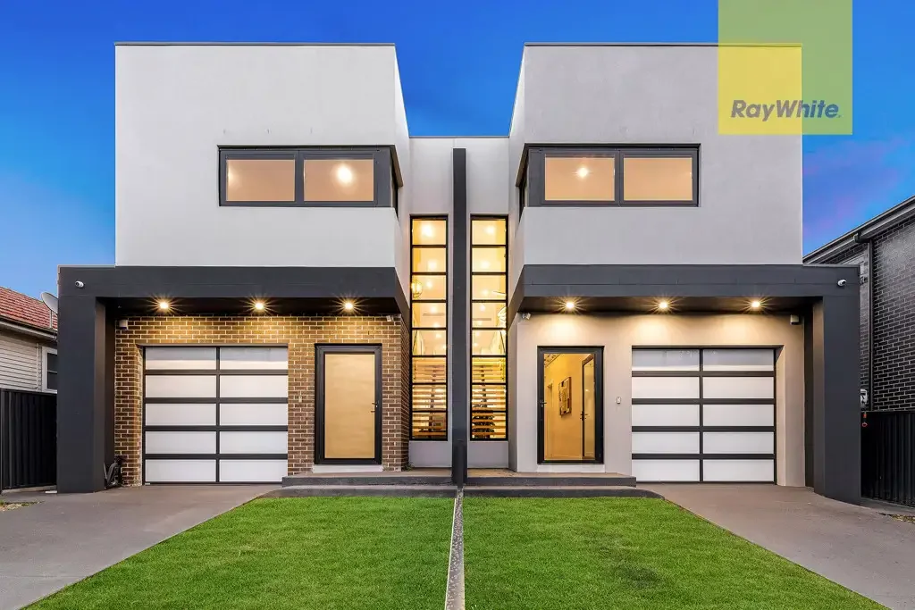 Revesby 5Kwarto Contemporary Luxury with Exceptional Family Space