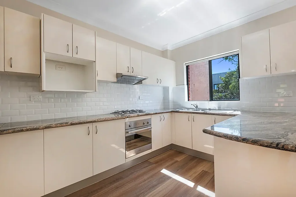 Spacious 3-bedroom apartment with modern finishes & large balcony