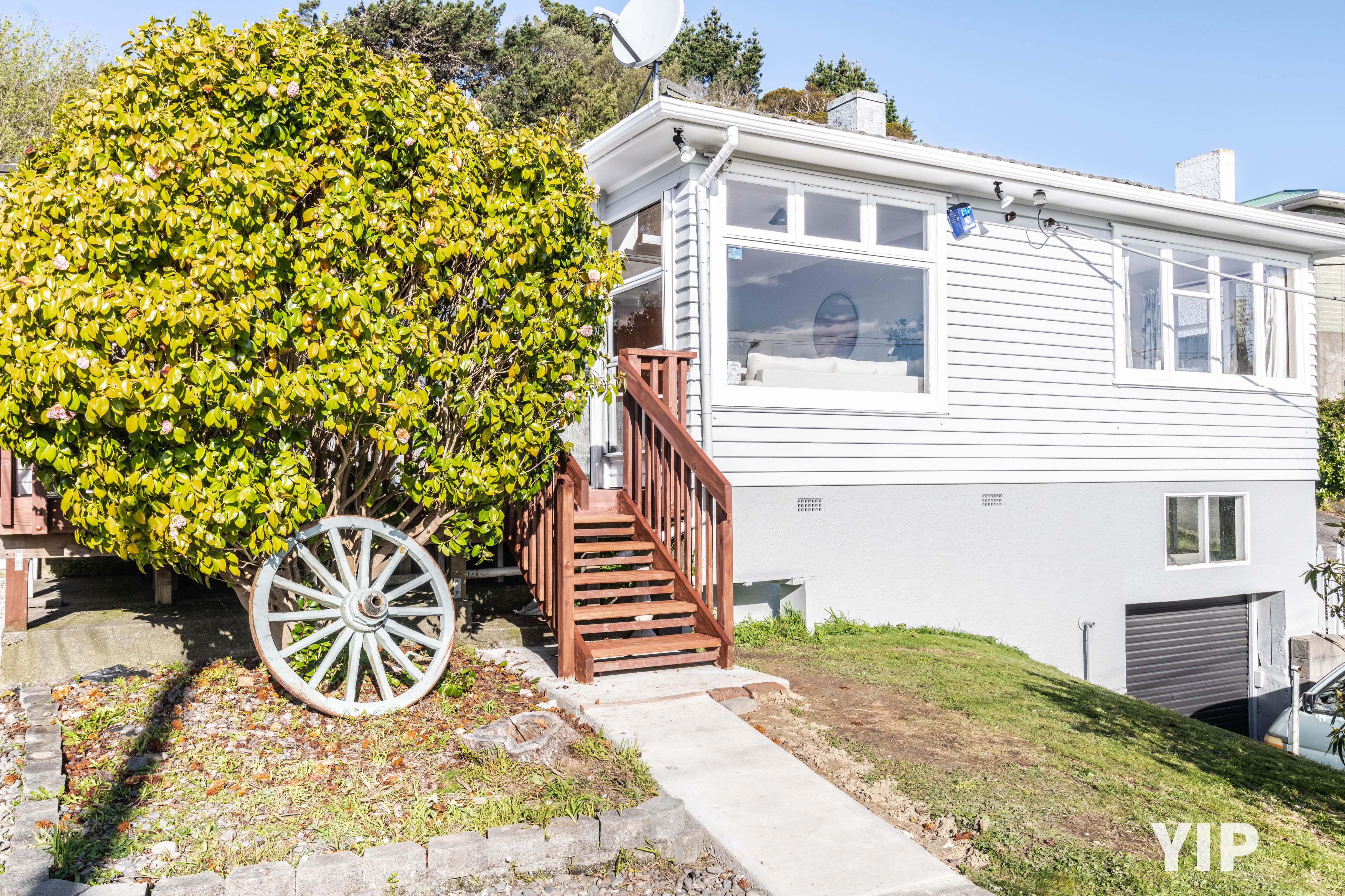 102 Helston Road, Paparangi, Wellington, 3 ห้องนอน, 0 ห้องน้ำ