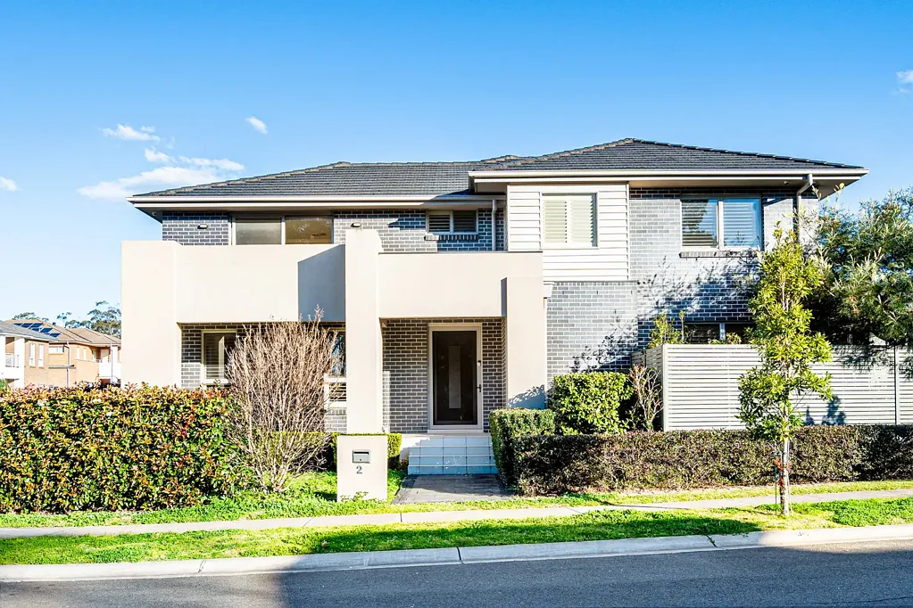 Large modern home, premium location