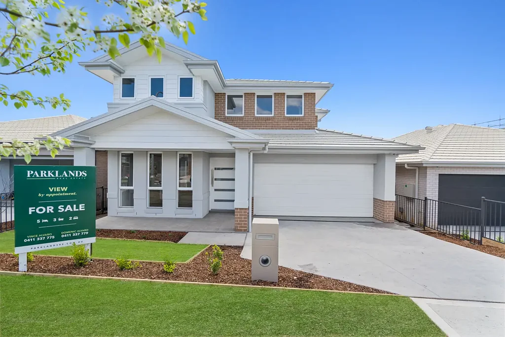 Wilton 5침실 BRAND NEW- 5 BEDROOM FAMILY HOME