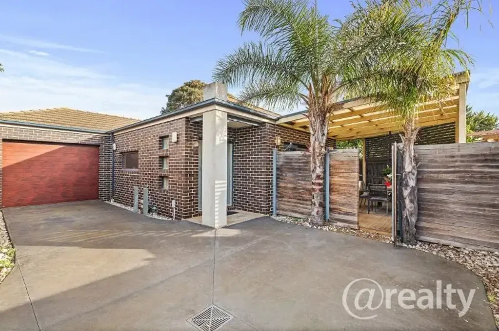 Altona 3 Bedroom Spacious Villa Living in a Quiet Altona Pocket