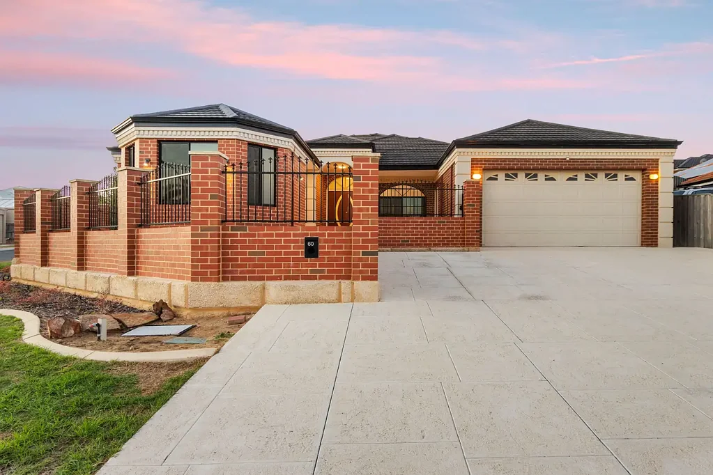Mindarie 6Moenga Unique family home plus 2 Bed Annex - LIVE, RENT or HOST!