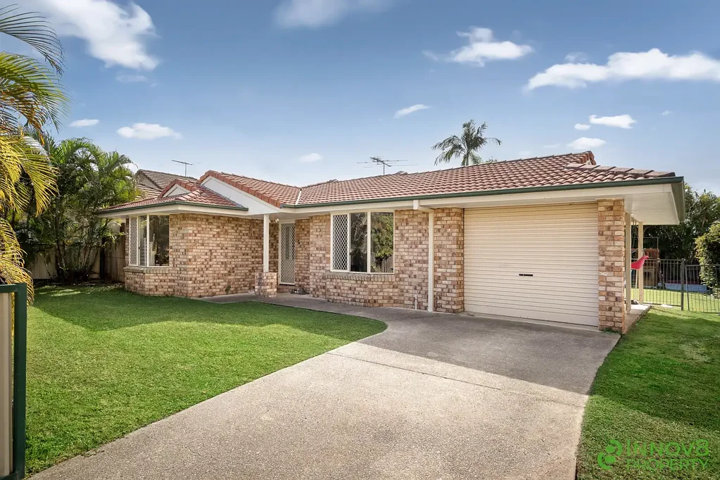 Joyner 3Phòng ngủ Charming Family Residence On A Spacious Block With An Easy Side Access & Loads Of Potential!
