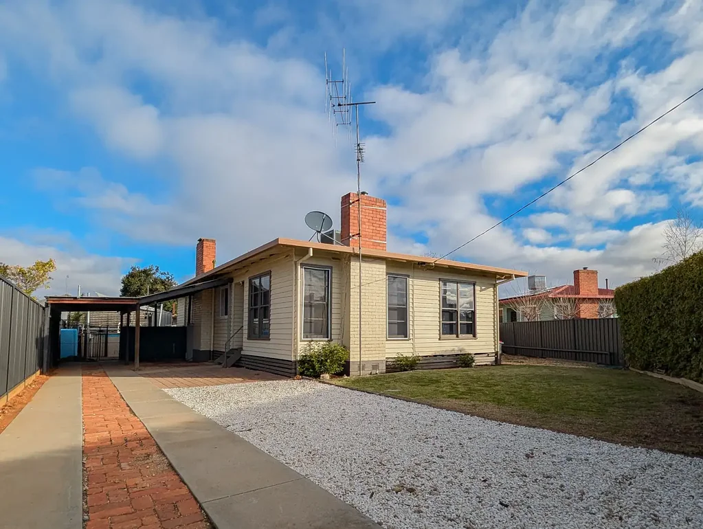 Swan Hill 5બેડરૂમ Spacious Family Home in a Quiet Court Setting