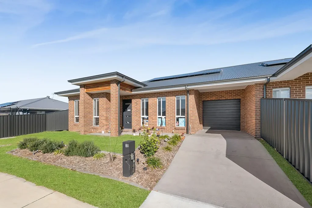 2 Merion Circuit, Heddon Greta, NSW 2321