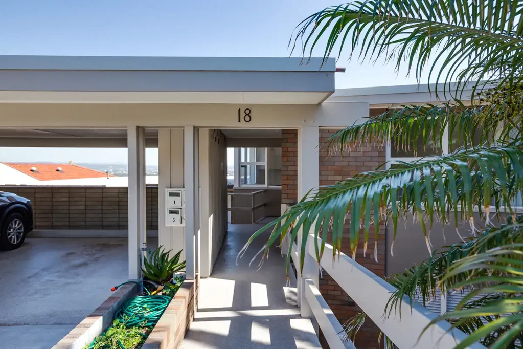 Unit 4/18 Memorial Drive, The Hill, NSW 2300