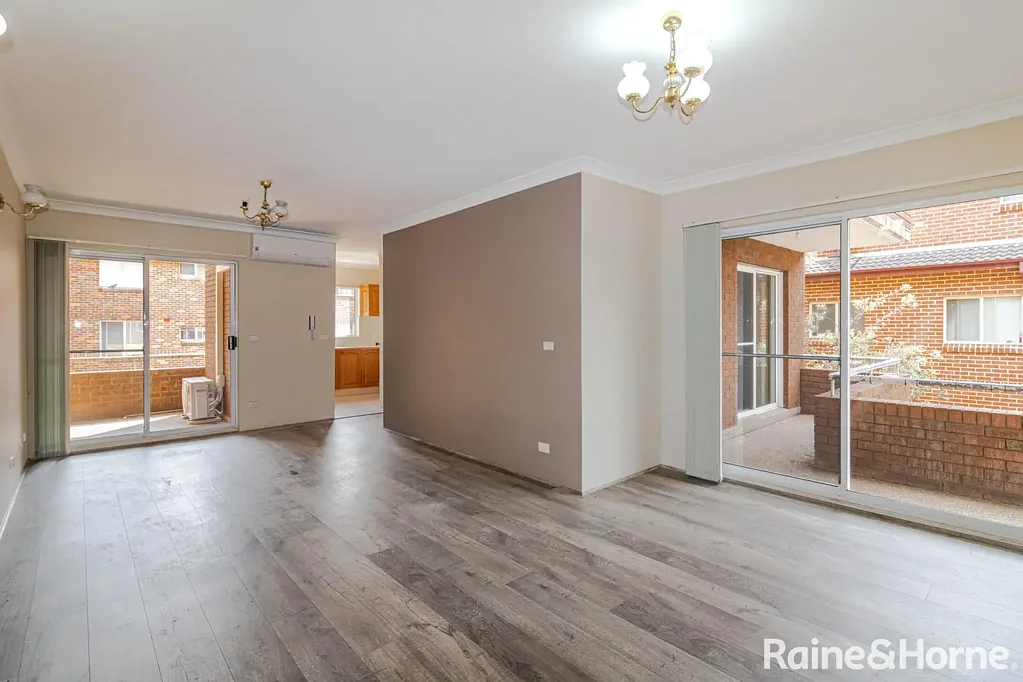 Two Bedroom Apartment With Great Location!