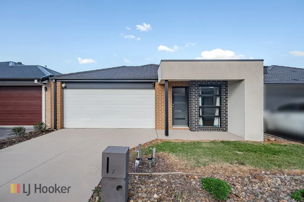 7 Celeste Street, Mickleham, VIC 3064